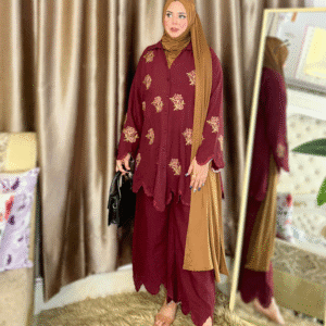 image lady wearing co ords