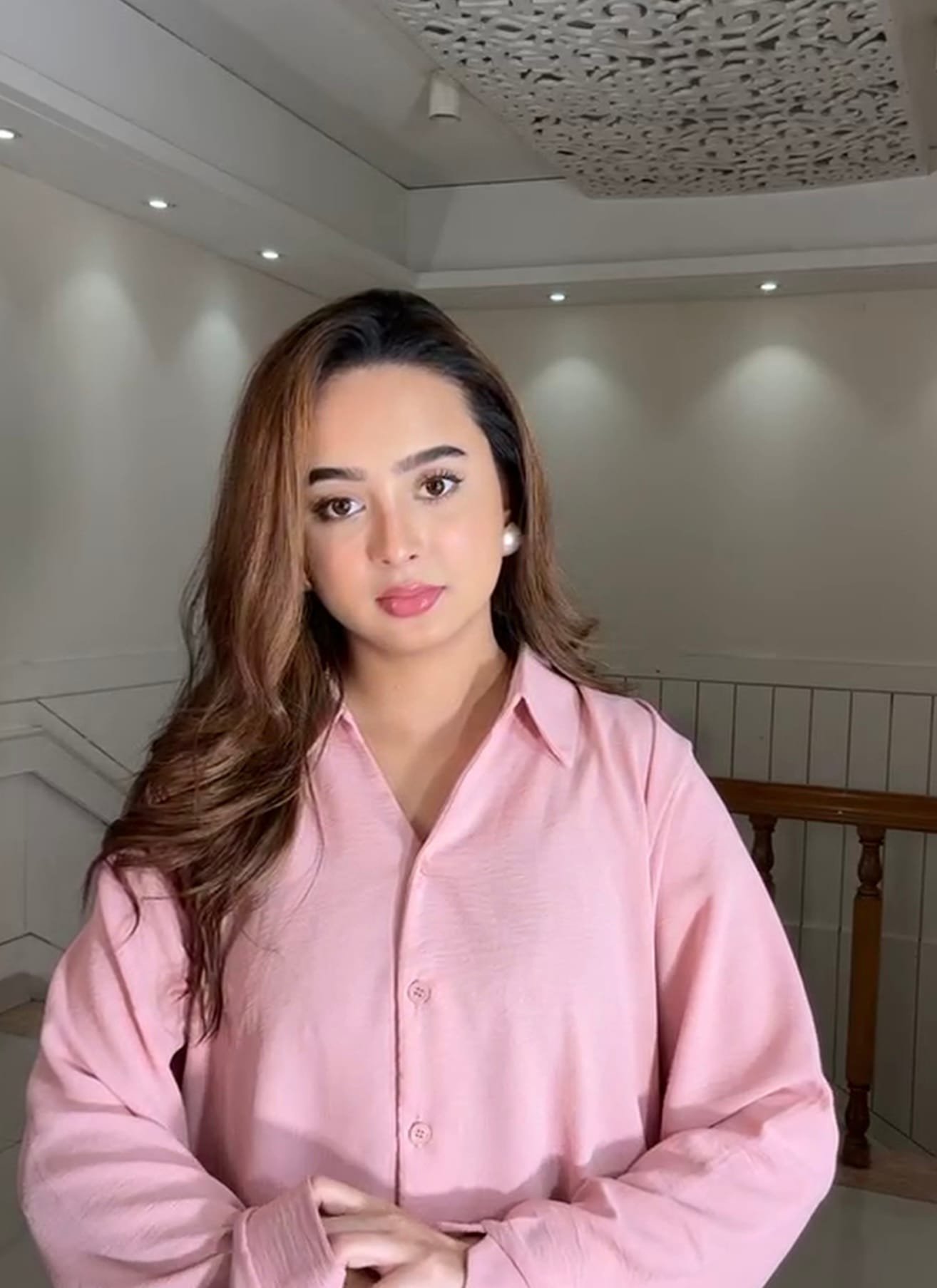 Thai solid V neck shirt - Image 16