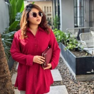 Thai solid V neck shirt