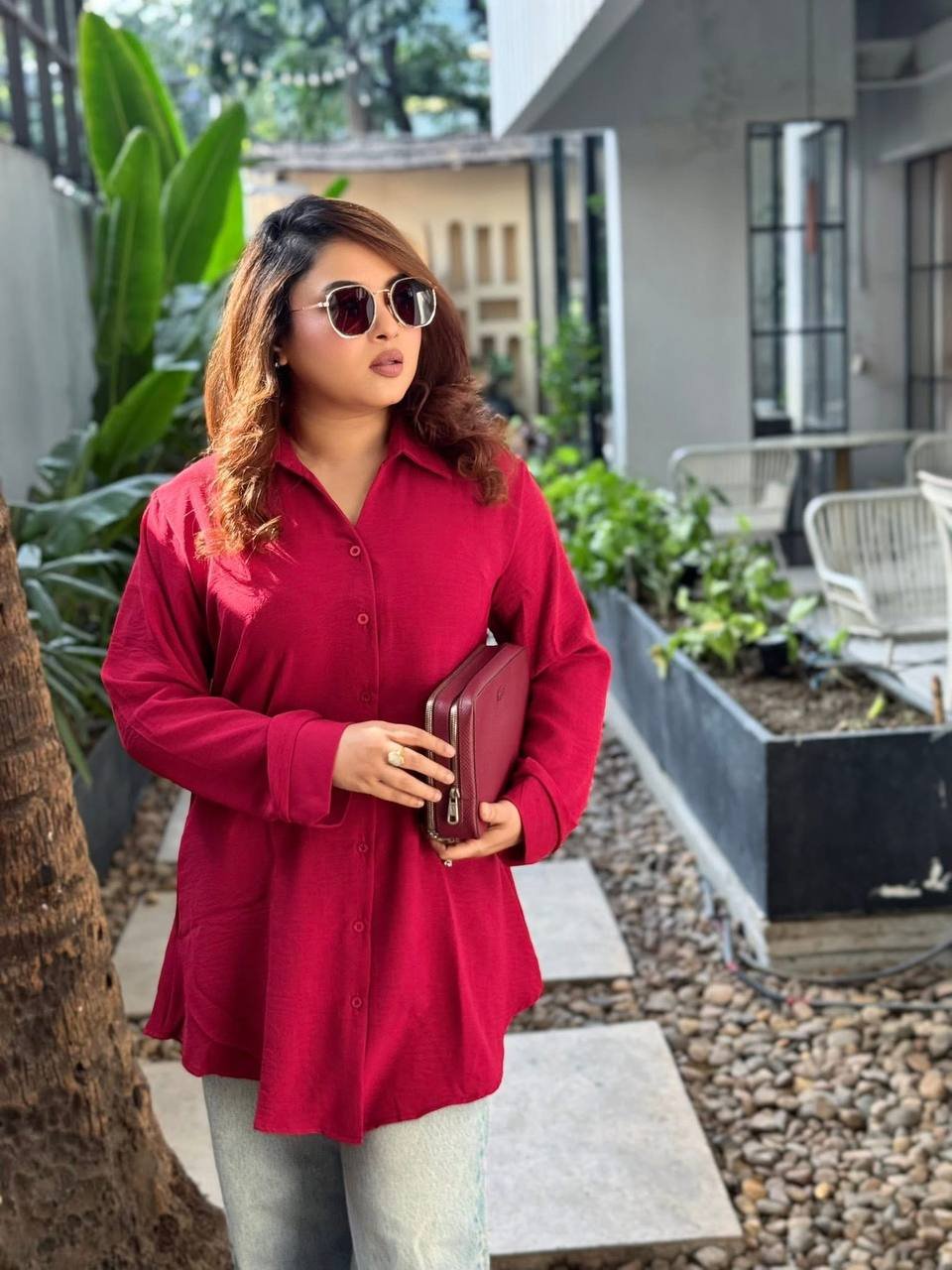 Thai solid V neck shirt