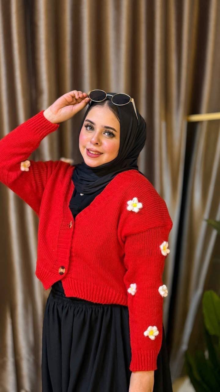 Floral Appliqué Cropped Cardigan in Crimson Red - Image 3