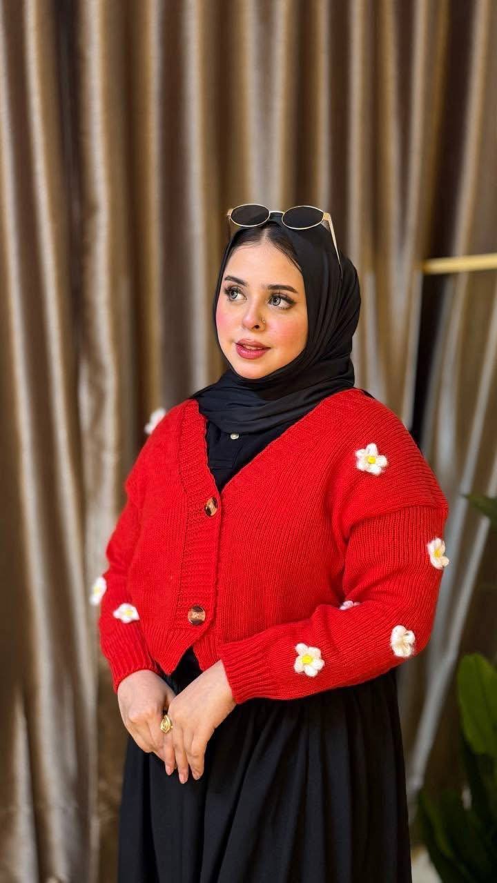 Floral Appliqué Cropped Cardigan in Crimson Red - Image 2